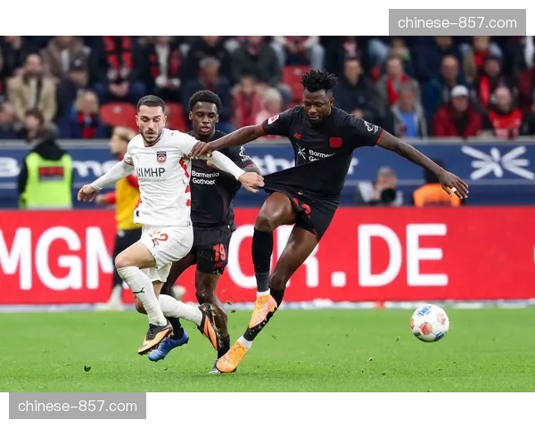 塔普索巴可能今夏离队,勒沃库森中卫成英超豪门目标 塔普索巴可能今夏离队,勒沃库森中卫成英超豪门目标